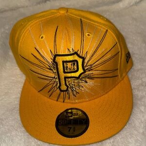 New Era Pittsburgh Pirates Yellow Cap with Black Design